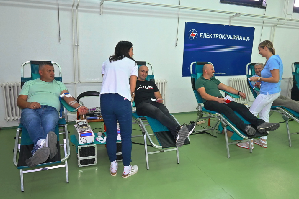 Електричари и студенти дали 80 доза крви